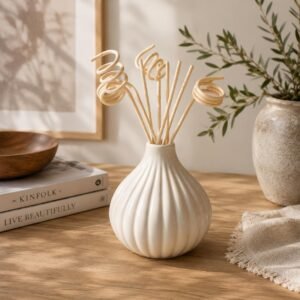 Pure Source India Ceramic Reed Diffuser Pot/Flower Pot/Christmas Decoration and New Year Gifts (Standard, White)