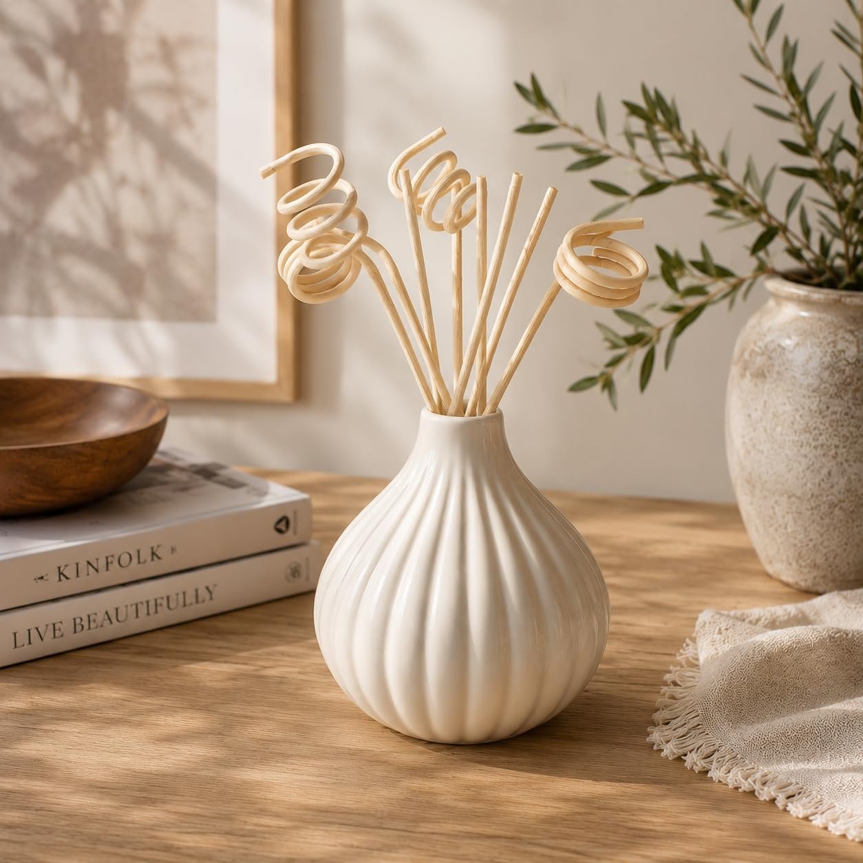 Pure Source India Ceramic Reed Diffuser Pot/Flower Pot/Christmas Decoration and New Year Gifts (Standard, White)