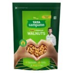 Tata Sampann Premium Walnut Kernels, 200g, Dried Akhrot Giri, Healthy Snacks, Walnuts without Shell, Deluxe Size, Flavorful & Crunchy Nuts, Dry Fruits, Rich in Omega 3, Protein & Magnesium