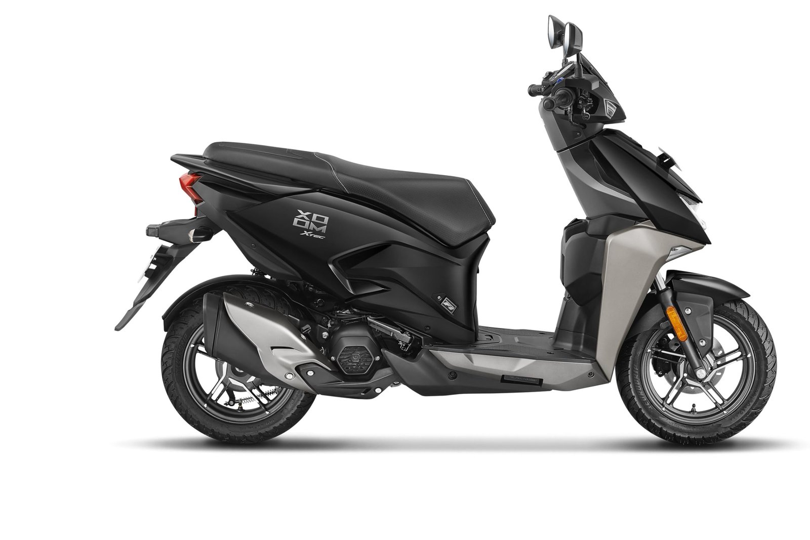 Hero MotoCorp XOOM (ZX) Scooter Black Booking for Ex-Showroom Price