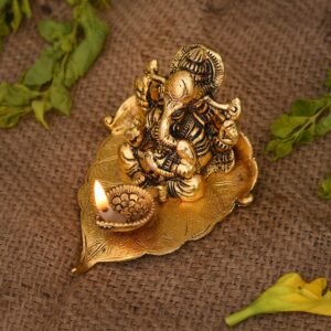 Collectible India Ganpati Return Gift Ganesh Idol on Leaf Gift – Ganesha with Diya – Metal Diya for Diwali Decoration Items Home Decorative Gift Puja Gifts Corporate, Ganpati Diwali Gift Item